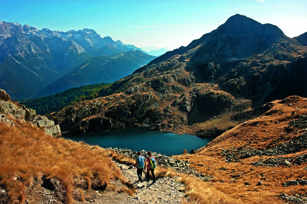 Il Lago Lambin lungo il Giro dei 5 laghi - Foto Livio Piatta