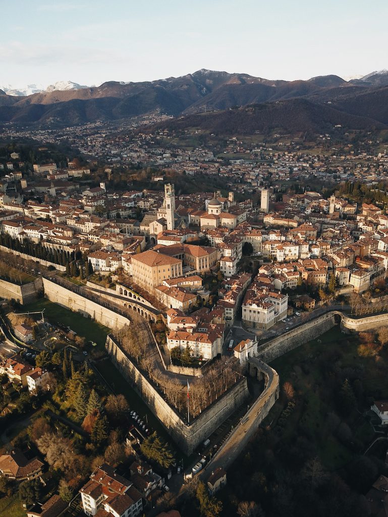Bergamo - Foto Unsplash @Kaspars Upmanis