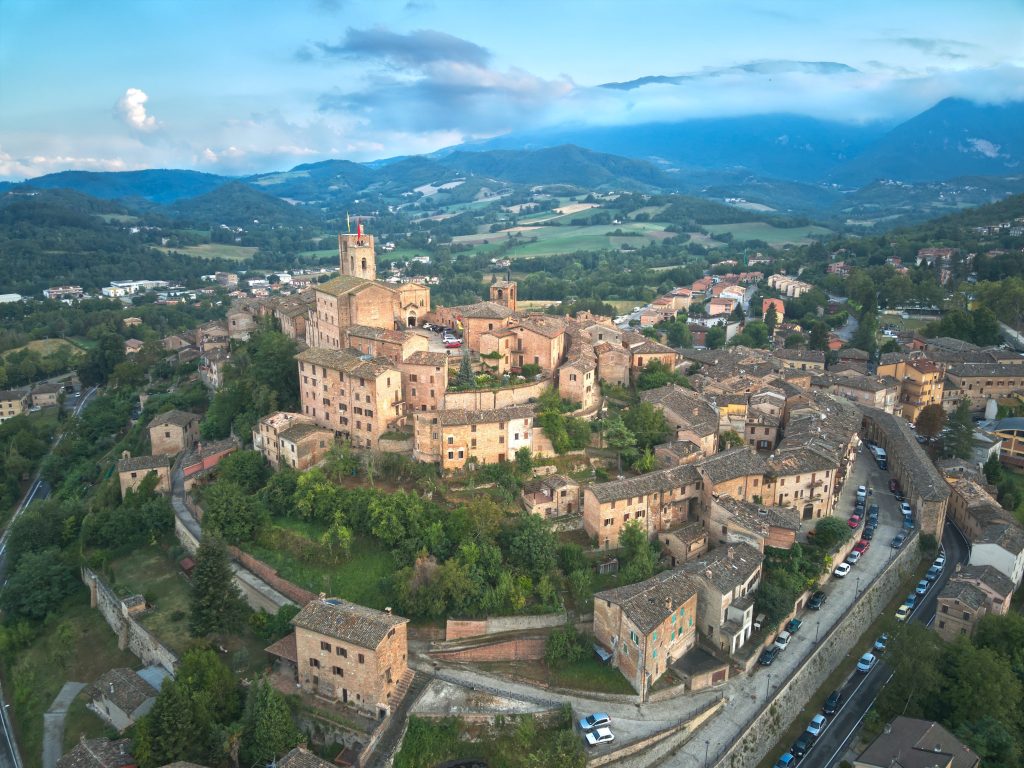 Sarnano - Foto Unsplash @Luca Florio