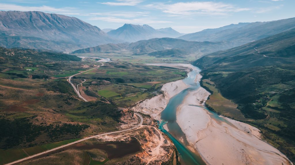 Vjosa - Foto Unsplash @Nicolas Jehly