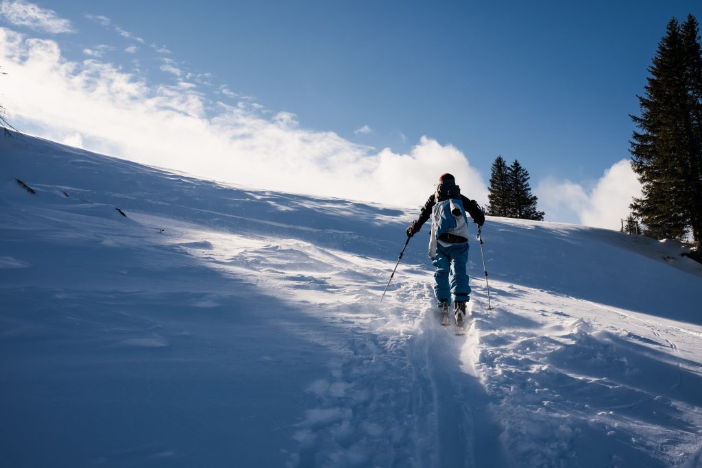 Scialpinismo - Foto Unsplash @Patrick Untersee