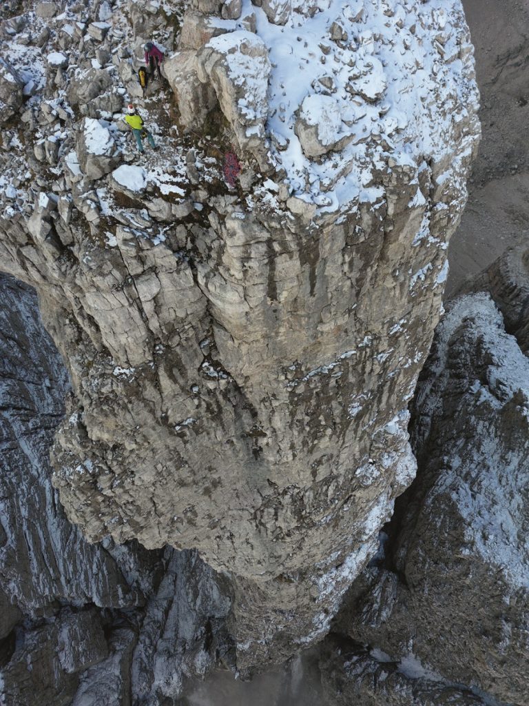 Sulla cima del Campanile Basso. Foto Umberto Isman