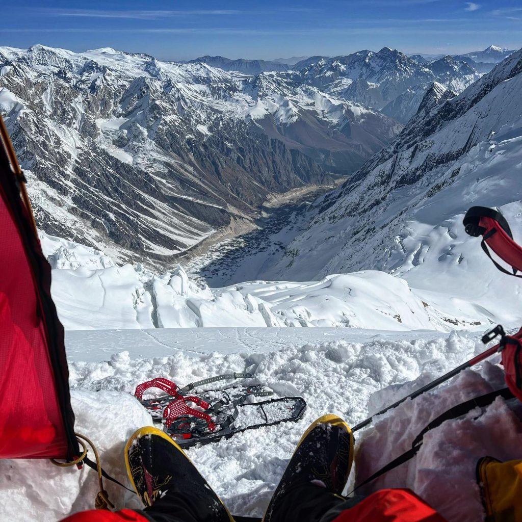 C2 basso (6100 m) - Foto Felix Berg via Summit Travel FB Page