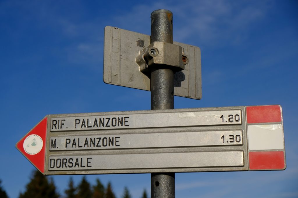 Indicazioni. Foto Cesare Re