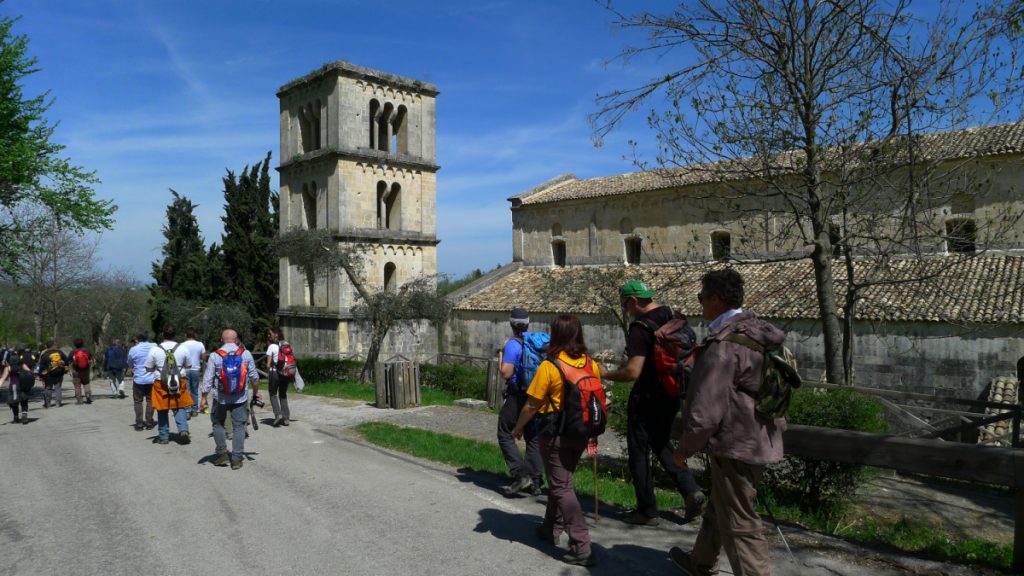 Escursionisti a San Liberatore a Maiella. Foto Stefano Ardito