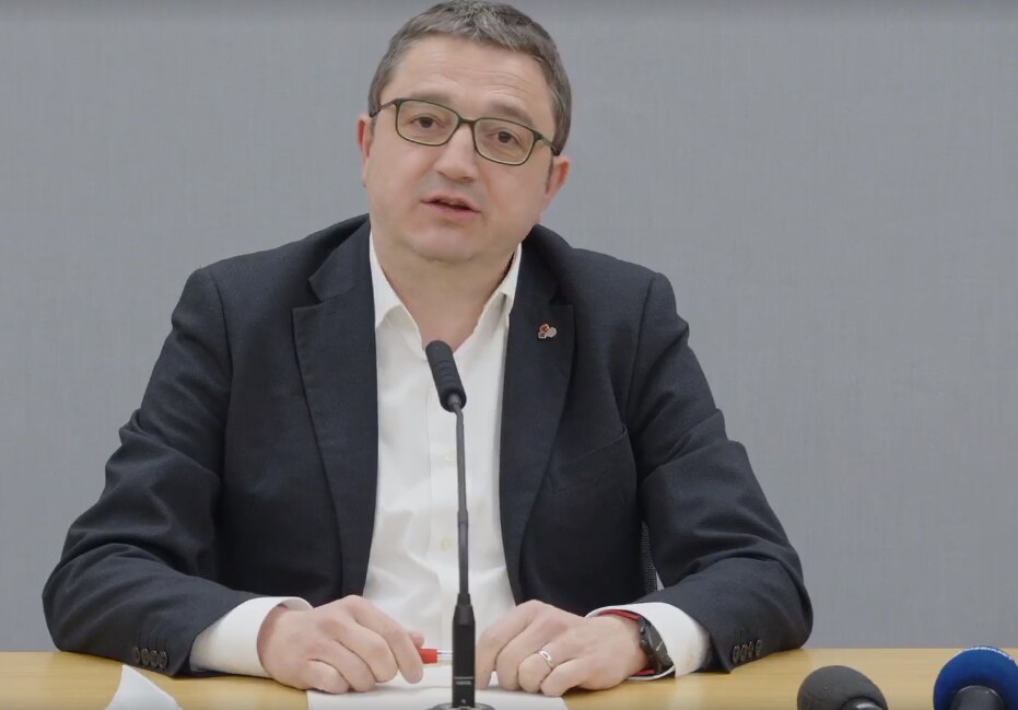 Il Presidente Maurizio Fugatti oggi durante la conferenza stampa. Pagina Facebook Provincia Autonoma di Trento