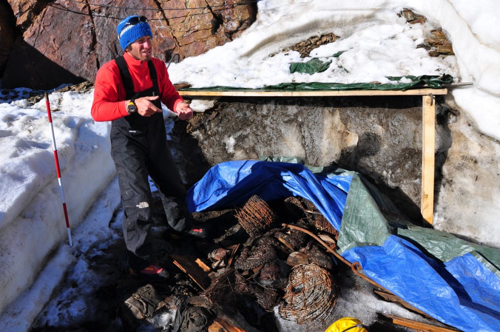 Scavi a Punta Linke, postazione austro-ungarica. Foto Stefano Ardito
