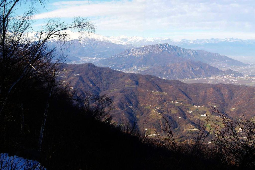 Monte Bracco da San Bernardo vecchio. Foto Wikimedia Commons @F Ceragioli