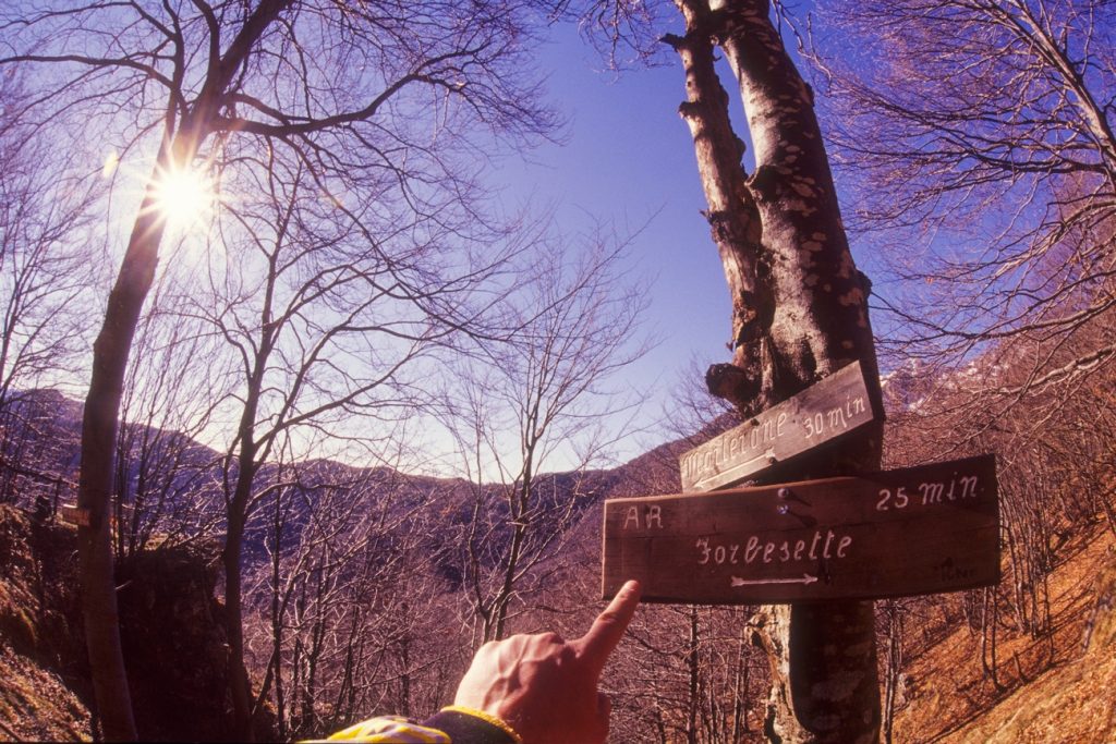 Indicazioni per Morterone. Foto Cesare Re