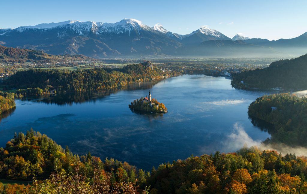 Lago Bled, Slovenia. Foto Unsplash @Neven Krcmarek