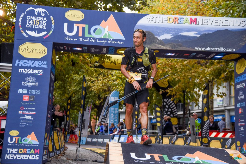 Stefano Ruzza durante l'Ultra trail Lago d'Orta 2022. Foto Rodrigo Cano Lasalde