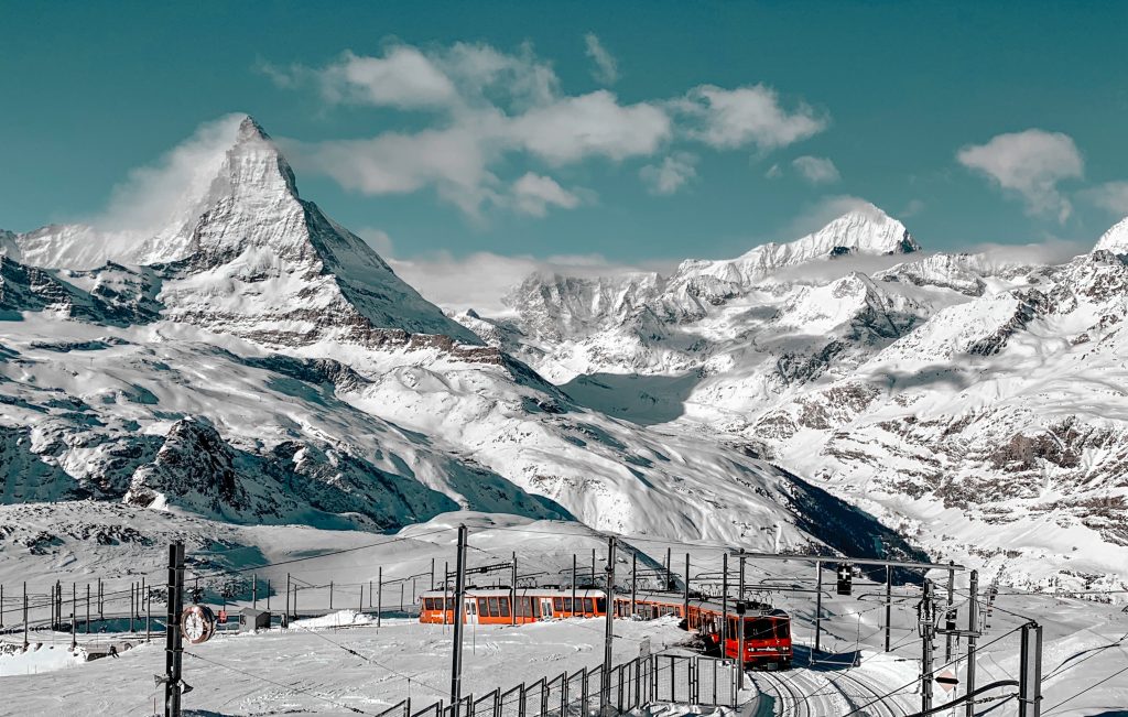 Zermatt, Svizzera. Foto Unsplash @Victor He