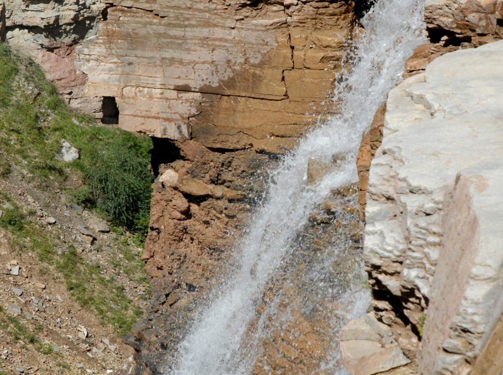Bletterbach, la cascata alta. Foto Stefano Ardito