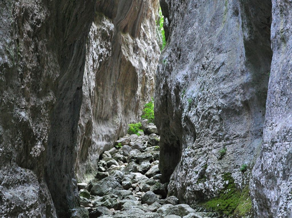 Gole di Celano. Foto Stefano Ardito
