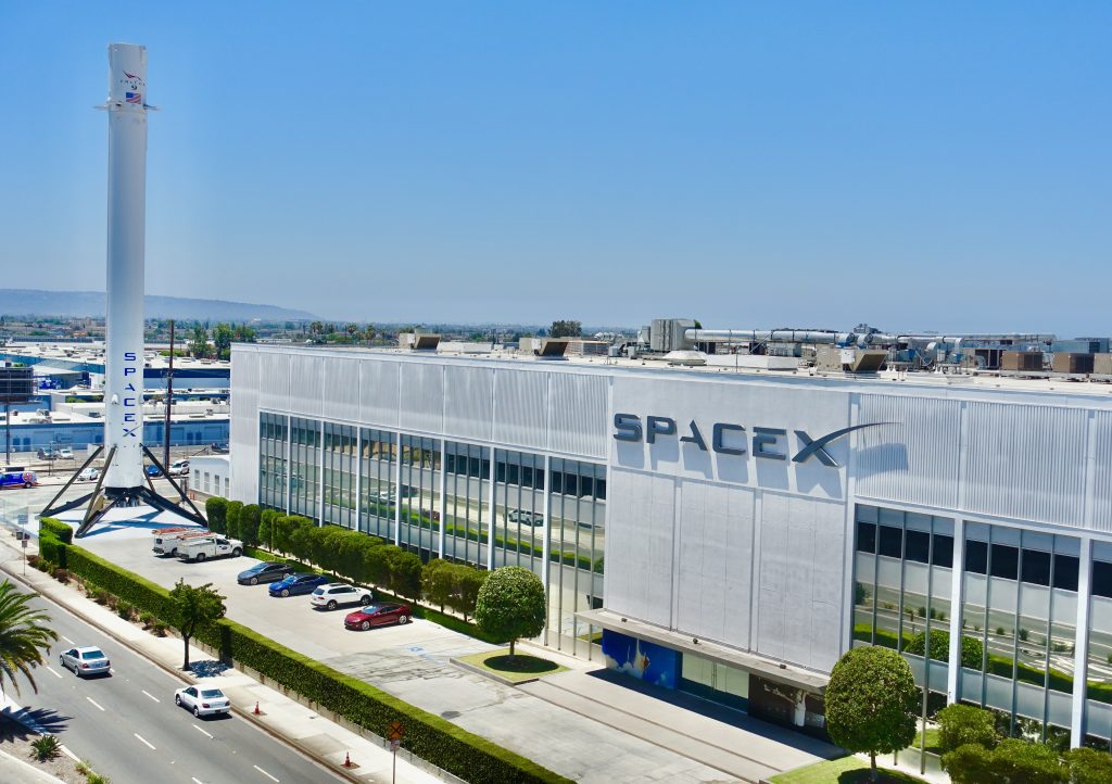 La sede di SpaceX a Hawthorne, in California. Foto Wikimedia Commons @Steve Jurvetson