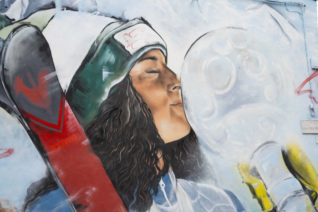 Il murale, opera dell'artista Stefania Marchetto Stereal. Foto Ufficio Stampa Gruppo Rossignol