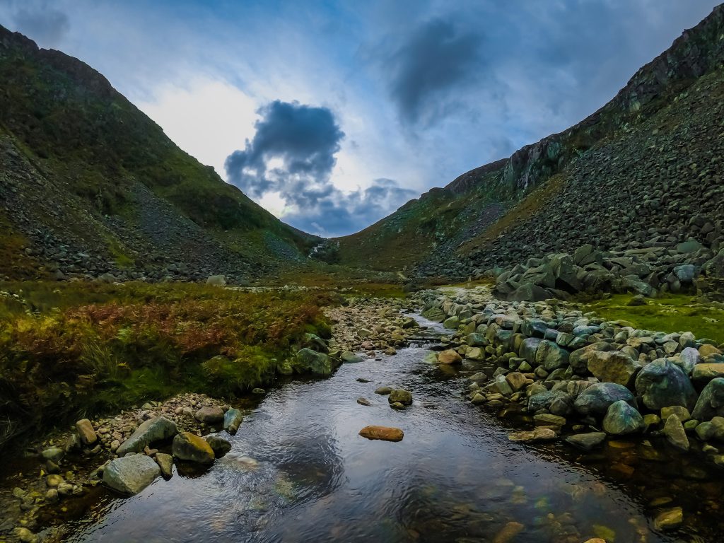 Contea di Wicklow. Foto Unsplash @Hamed Alayoub