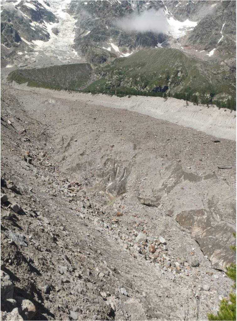 Il ghiacciaio nero di Belvedere. Foto di Andrea Greppi