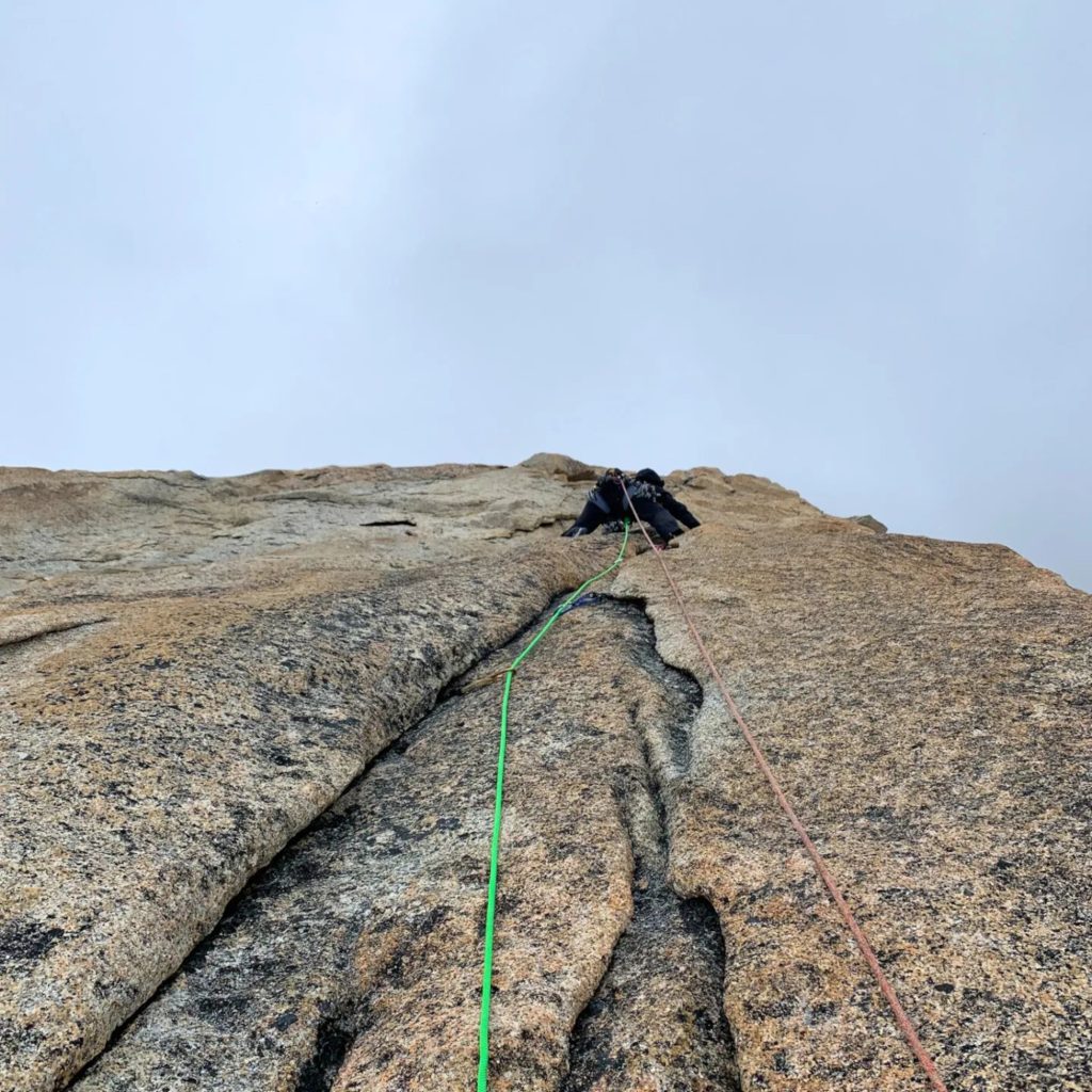 Silvia Loreggian e Stefano Ragazzo, nuova via Gold Rush nelle Kichatna Mountains, in Alaska sudoccidentale. Foto @ Silvia Loreggian/Instgram