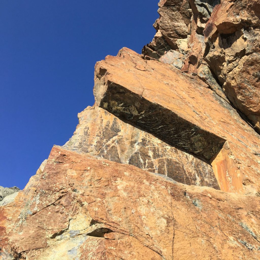 Magia rossa, serpentinite, Est del Rachele