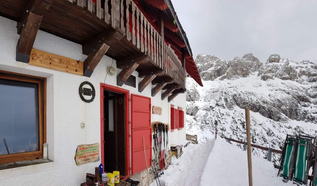 Rifugio Corsi. Foto di Società Alpina delle Giulie