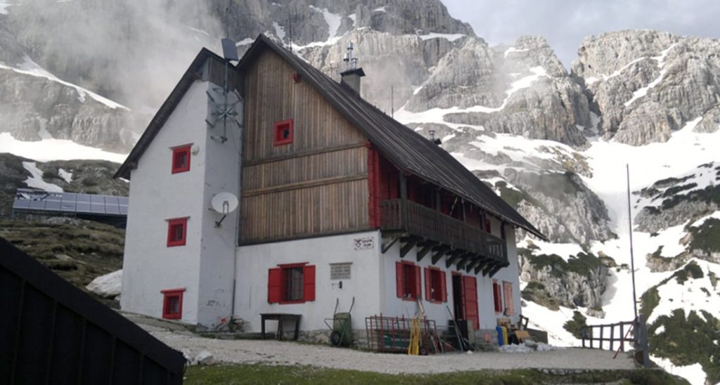Rifugio Corsi. Foto di Società Alpina delle Giulie