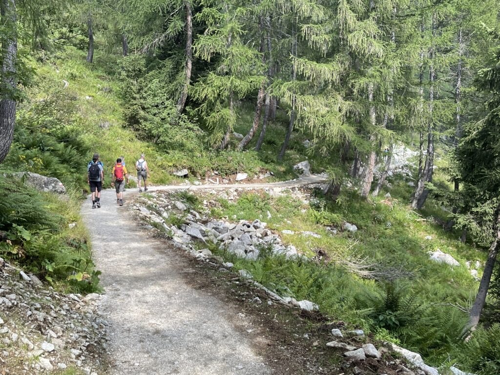 Il nuovo sentiero B06 fino al lago Nambino