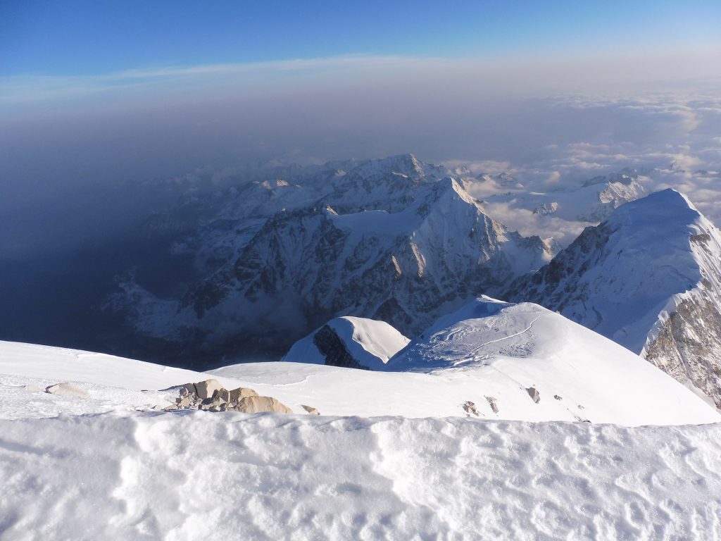 Vista dalla cima verso ovest - Courtesy Romano Benet