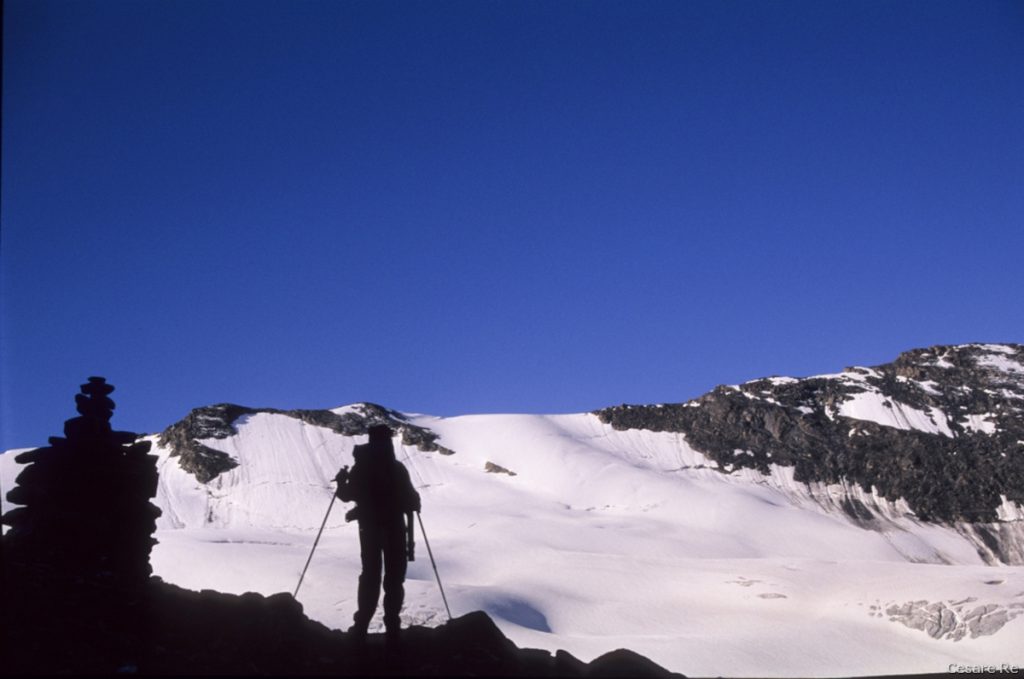 Salendo alla Becca della Traversière. Foto di Cesare Re