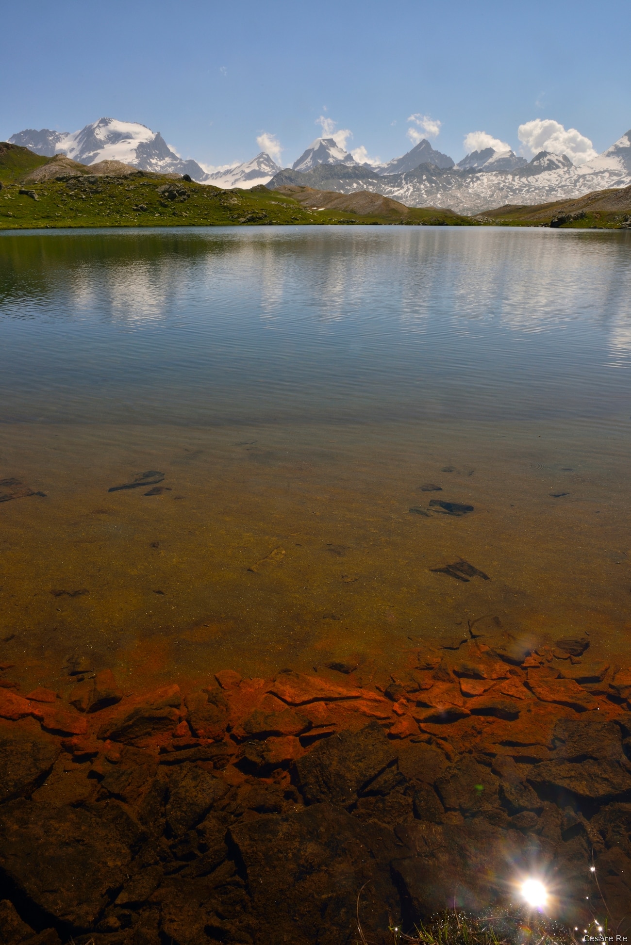 Dai pressi del Colle del Nivolet, con il gruppo del Gran Paradiso sullo sfondo. Foto di Cesare Re