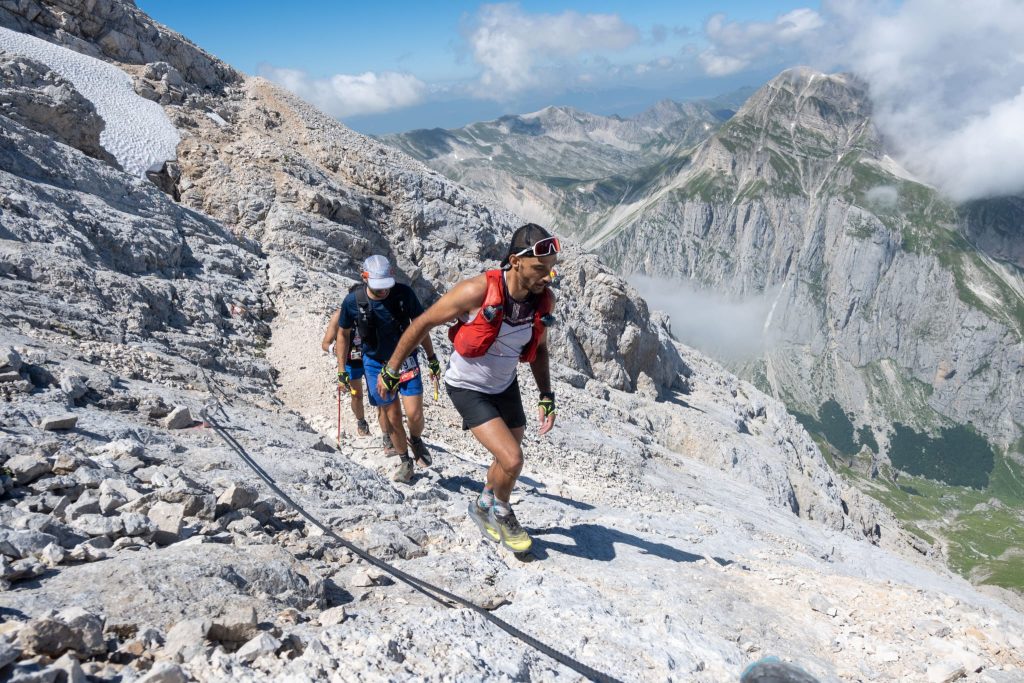 Concorrenti al Passo del Cannone. Foto @UTGS