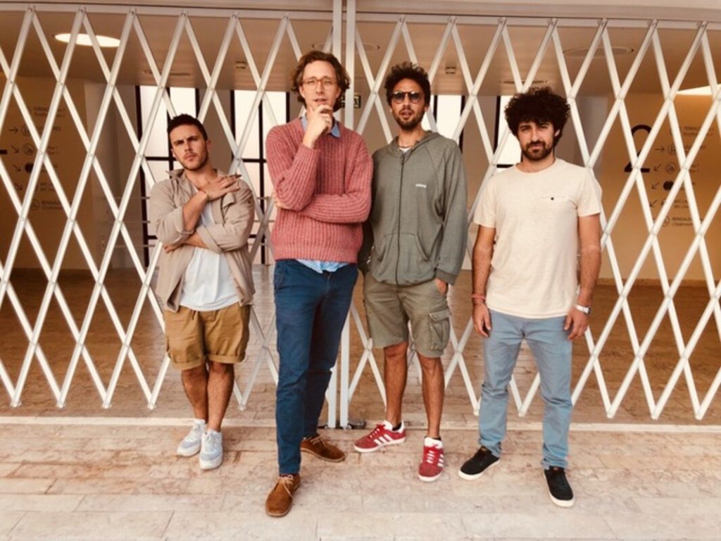 Erlend Oye & La Comitiva