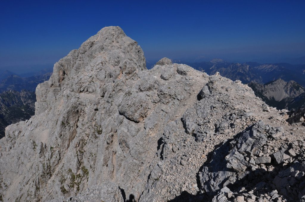 Jof di Montasio, cresta sommitale. Foto di Stefano Ardito