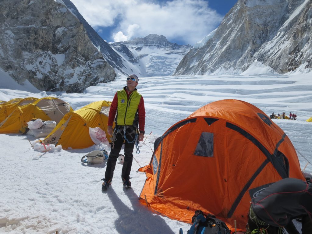 Mario Vielmo al C1 del Lhotse.