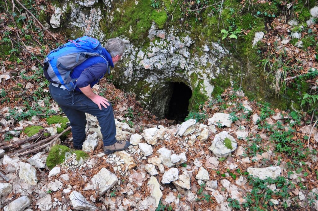 Monte Cifalco (Cassino), postazioni tedesche. Foto di Stefano Ardito