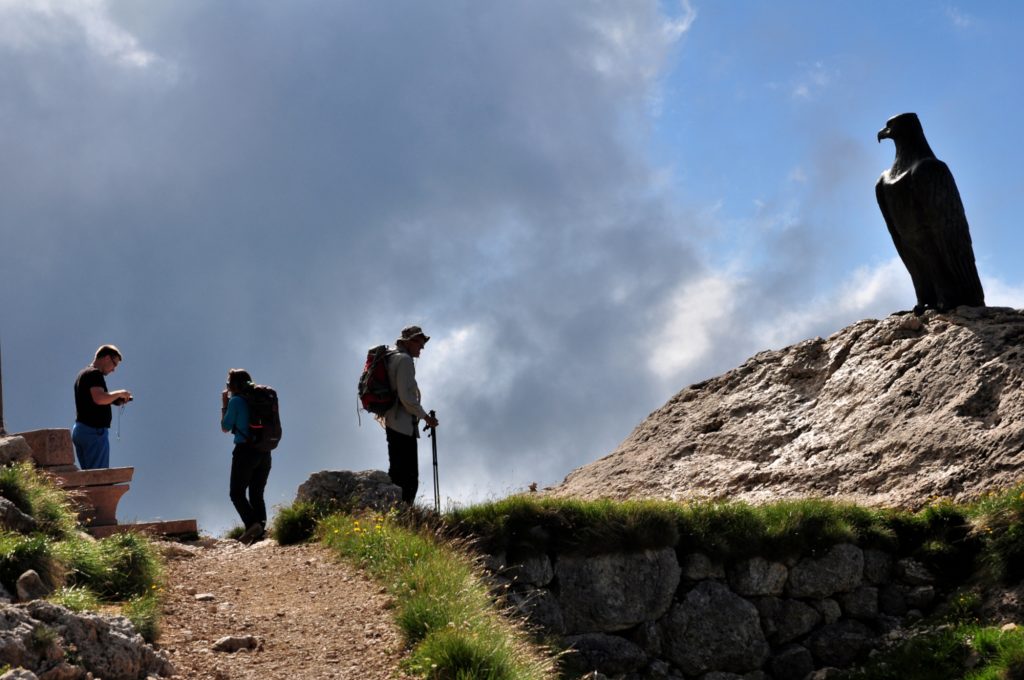 Monumento a Christomannos. Foto di Stefano Ardito