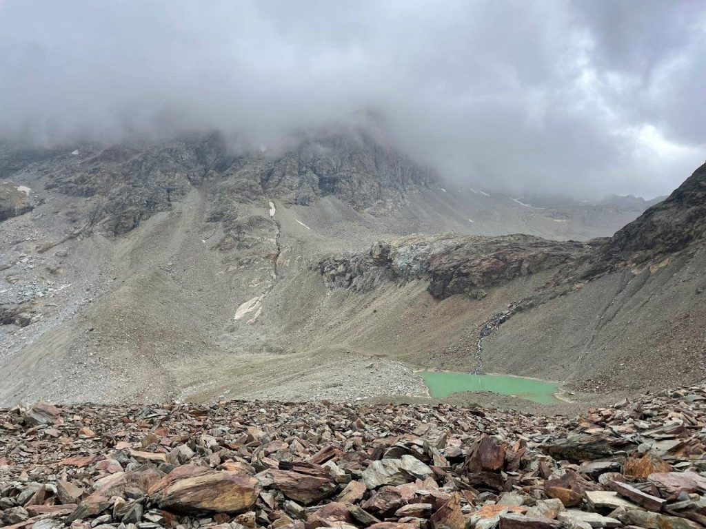 Nuova geografia del disgelo e nuovi laghi nascosti. Foto di Michele Comi