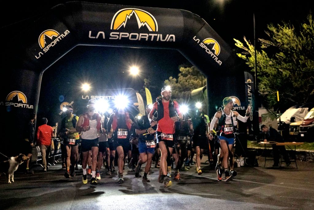 Ore 3, partenza del Gran Trail Corno Grande. Foto @ UTGS