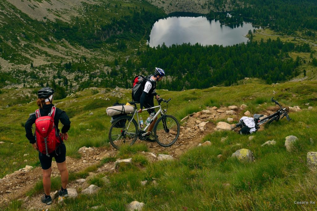 Dal Passo Val Viola, verso la Svizzera Val di Campo. Foto di Cesare Re