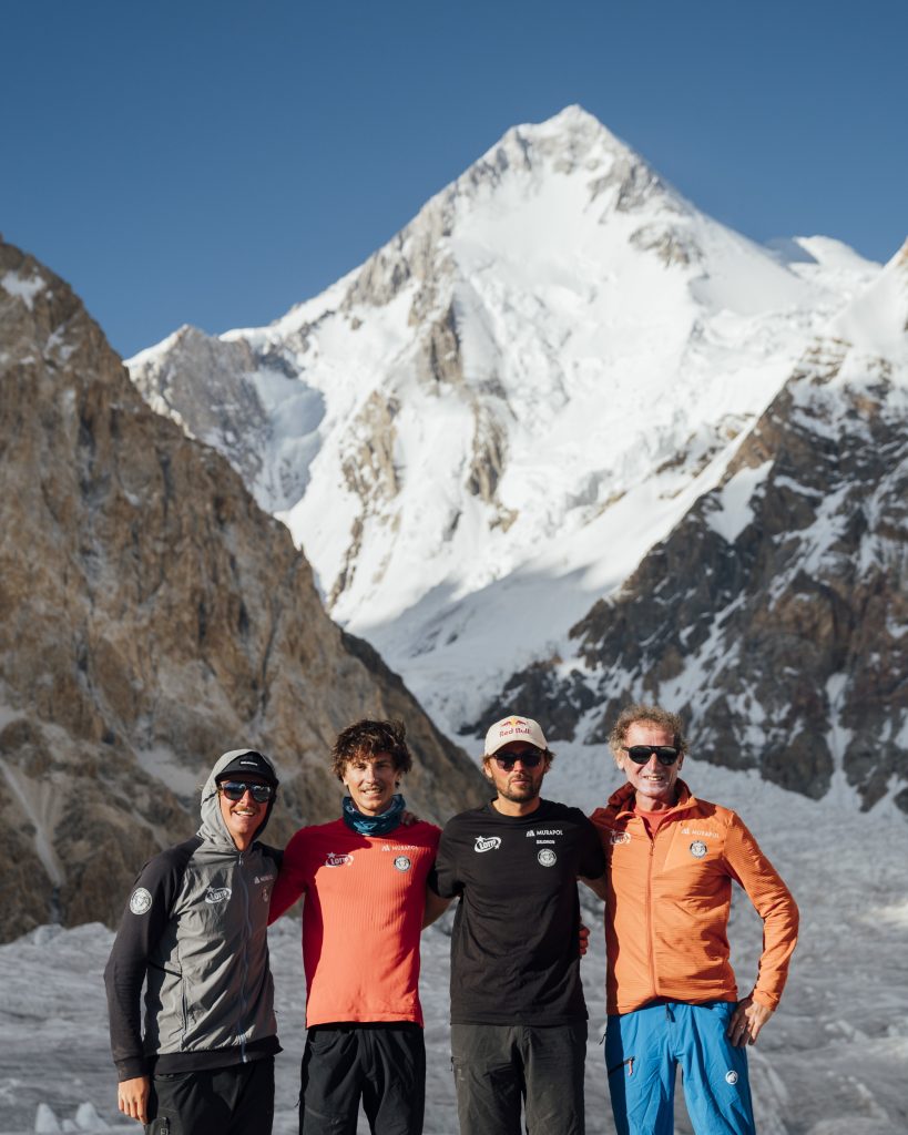 Andrzej Bargiel completa il progetto Hic Sunt Leones- Gasherbrum Ski Challenge: il 26 luglio è sceso con gli sci anche dal G1 (8.080 m). Foto Andrzej Bargiel
