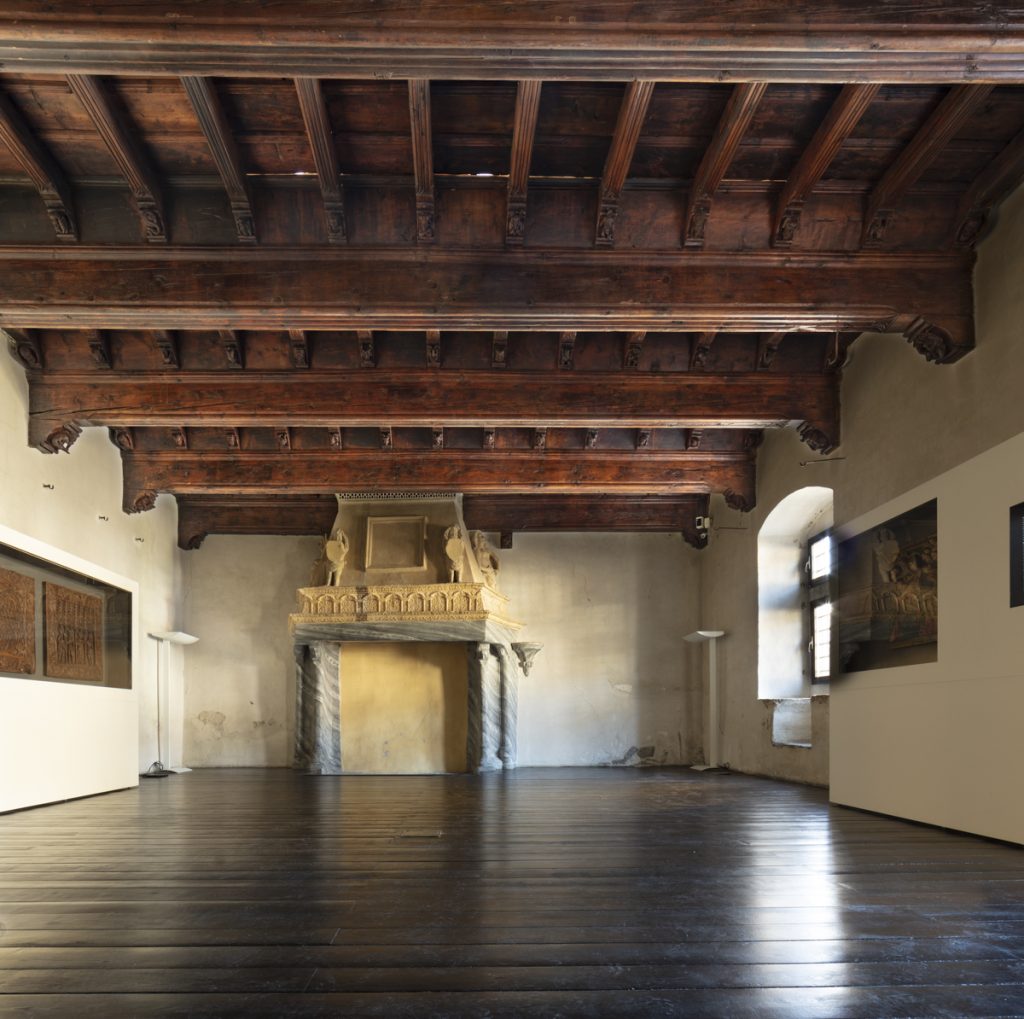 Interni del Castello di Sarriod de la Tour