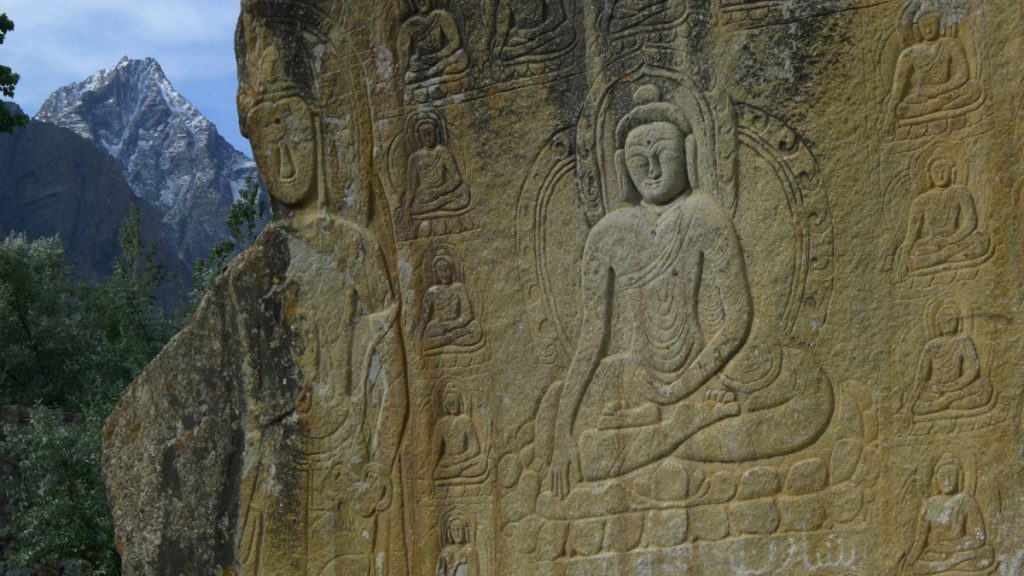 Il Buddha di Satpara, presso Skardu foto SA