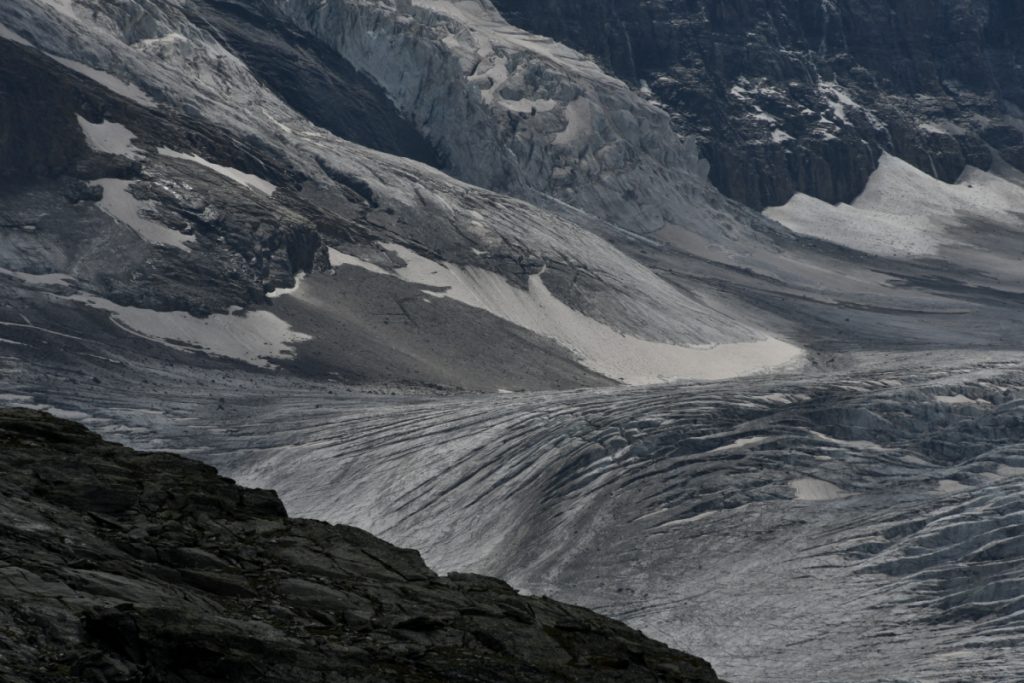 Il Glacier de Corbassiere dal Col des Otanes credit Stefano Ardito