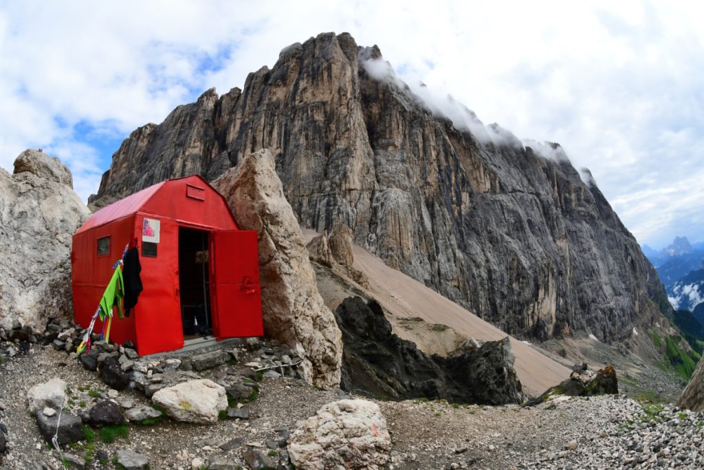 Bivacco Dal Bianco e la Marmolada, Veneto-Trentino - Foto di Stefano Ardito