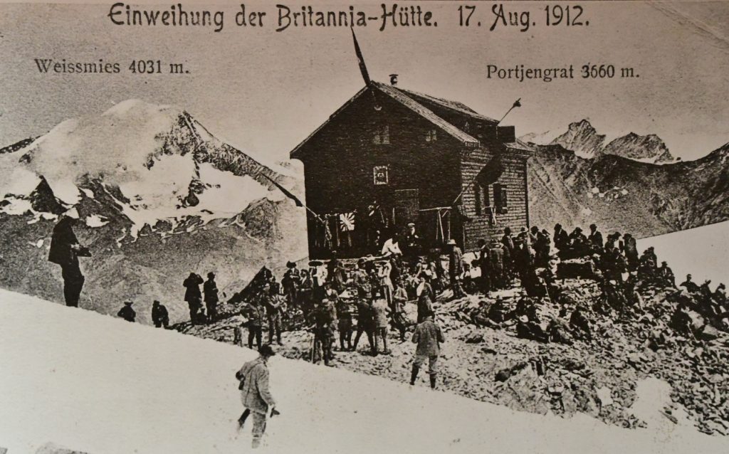 La Britannia Hütte in una foto storica, foto di Stefano Ardito