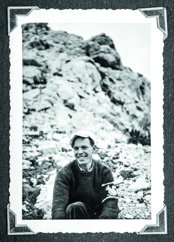 Lino Lacedelli nel 1949 su Punta Fiames. | foto arch. Alberta Lacedelli