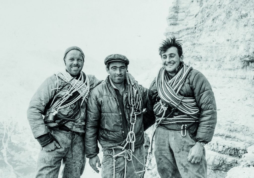 Lino Lacedelli nel 1960 con Albino Michielli e Claudio Zardini. | foto arch. Alberta Lacedelli
