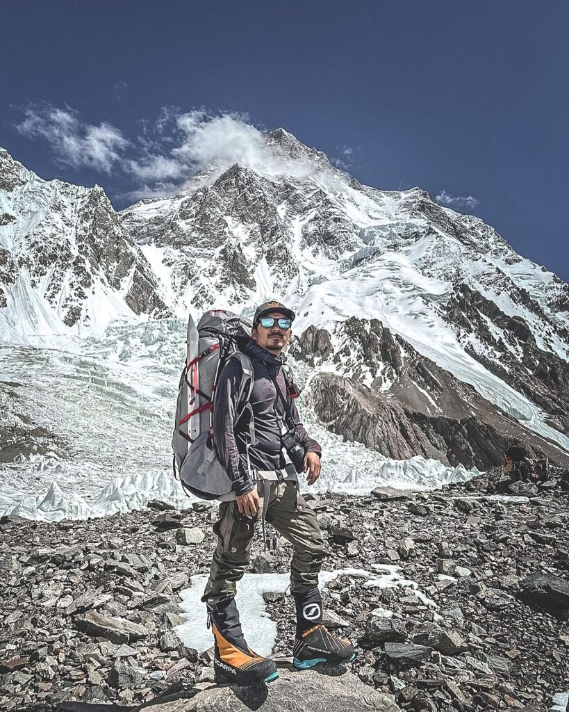 Mingma David Sherpa ai piedi del K2, Foto Mingma G. David Sherpa