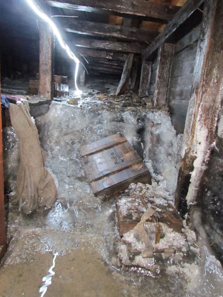 Svuotamento corridoio e altri reperti Grotta dello Scorluzzo