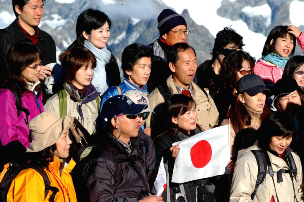 Turisti giapponesi al Gornergrat (Zermatt) credit Stefano Ardito